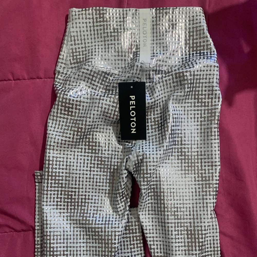 Foil legging